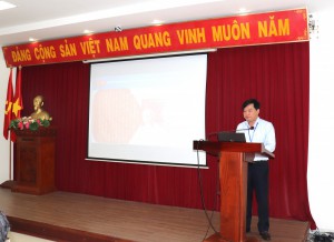Đồng chí Trịnh Xuân Long, Bí thư Đảng ủy, Phó Giám đốc Sở phát biểu tại Hội nghị