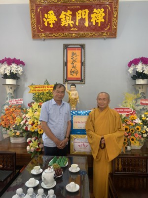 Lãnh đạo Sở Nội vụ, Ban Tôn giáo thăm, chúc mừng Đại lễ Phật đản Phật lịch (PL) 2567 - Dương lịch (DL) 2023